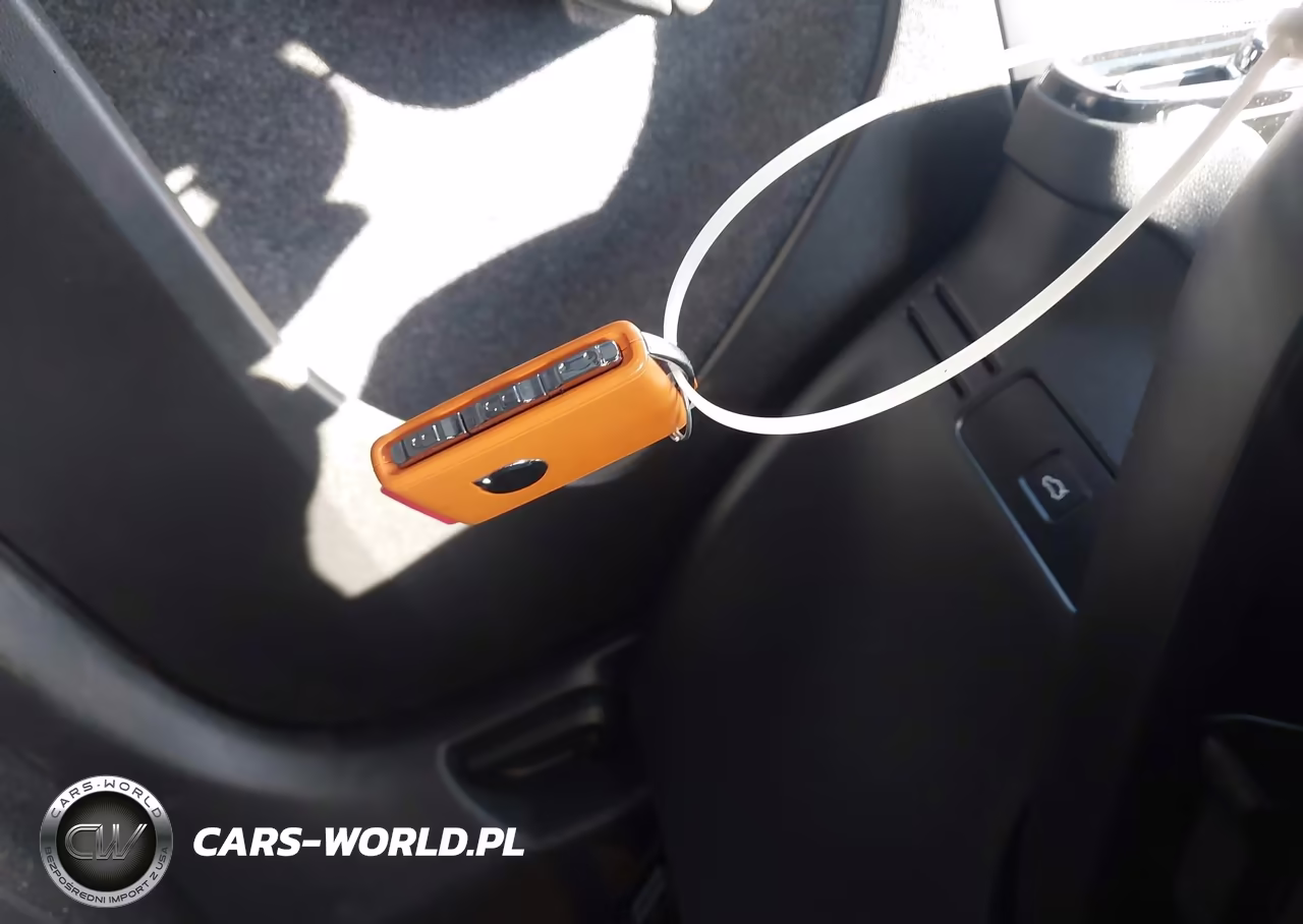 2025 Volvo Xc40 B5 Plus Bright Theme VIN:YV4L12UE7S2587541 - 11
