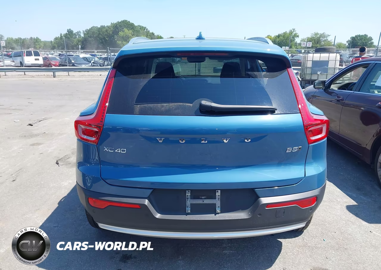 2025 Volvo Xc40 B5 Plus Bright Theme VIN:YV4L12UE7S2587541 - 17