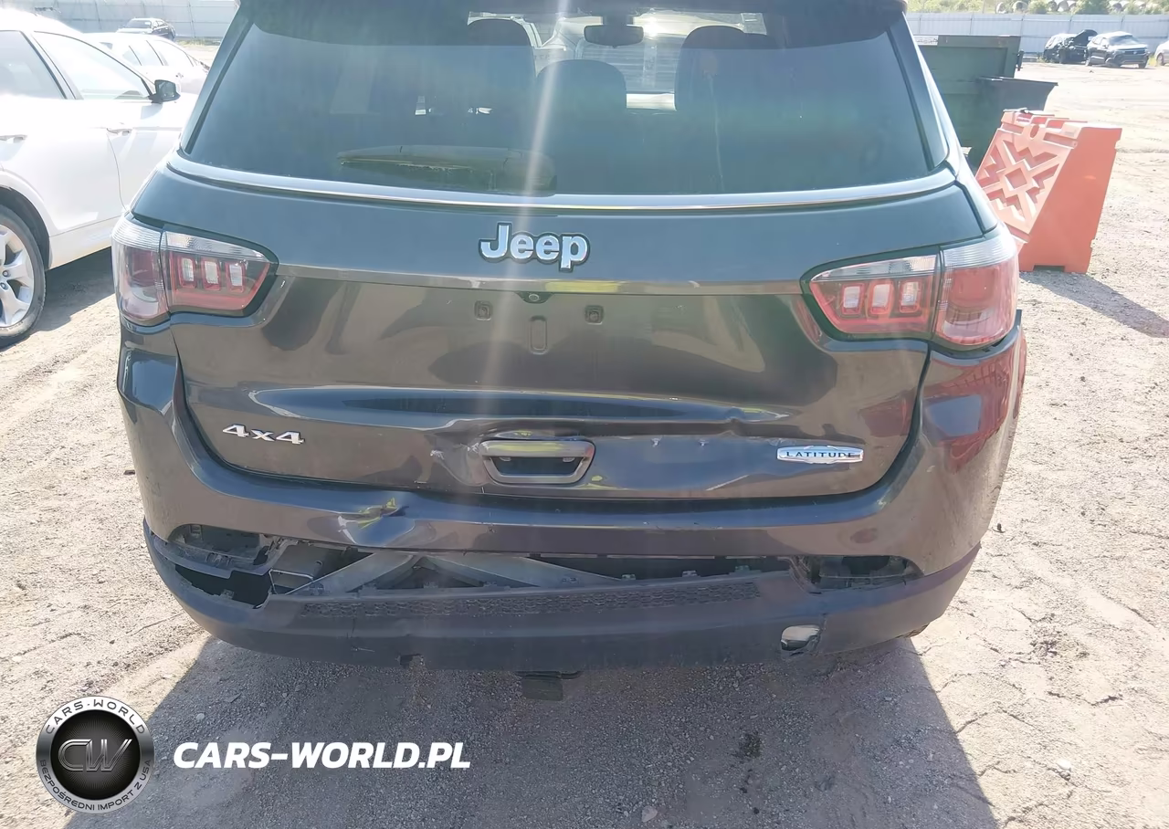 2019 Jeep Compass Latitude 4X4 VIN:3C4NJDBB2KT654125 - 17