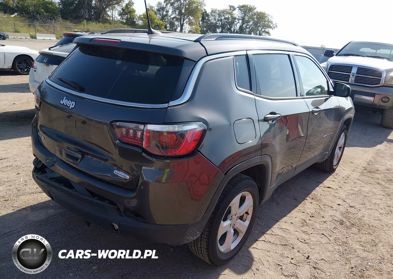 2019 Jeep Compass Latitude 4X4 VIN:3C4NJDBB2KT654125 - 4