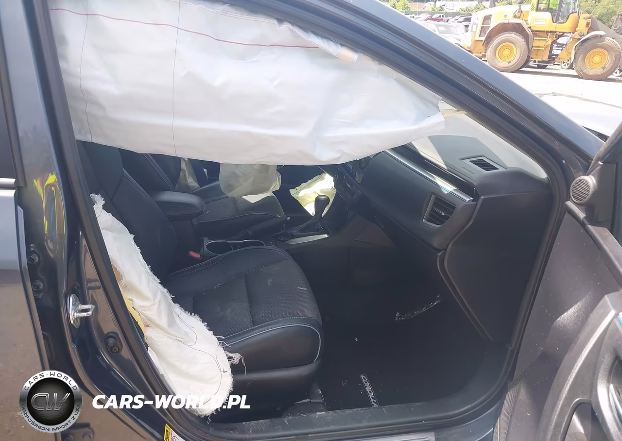 2014 Toyota Corolla S Plus VIN:5YFBURHEXEP124923 - 5