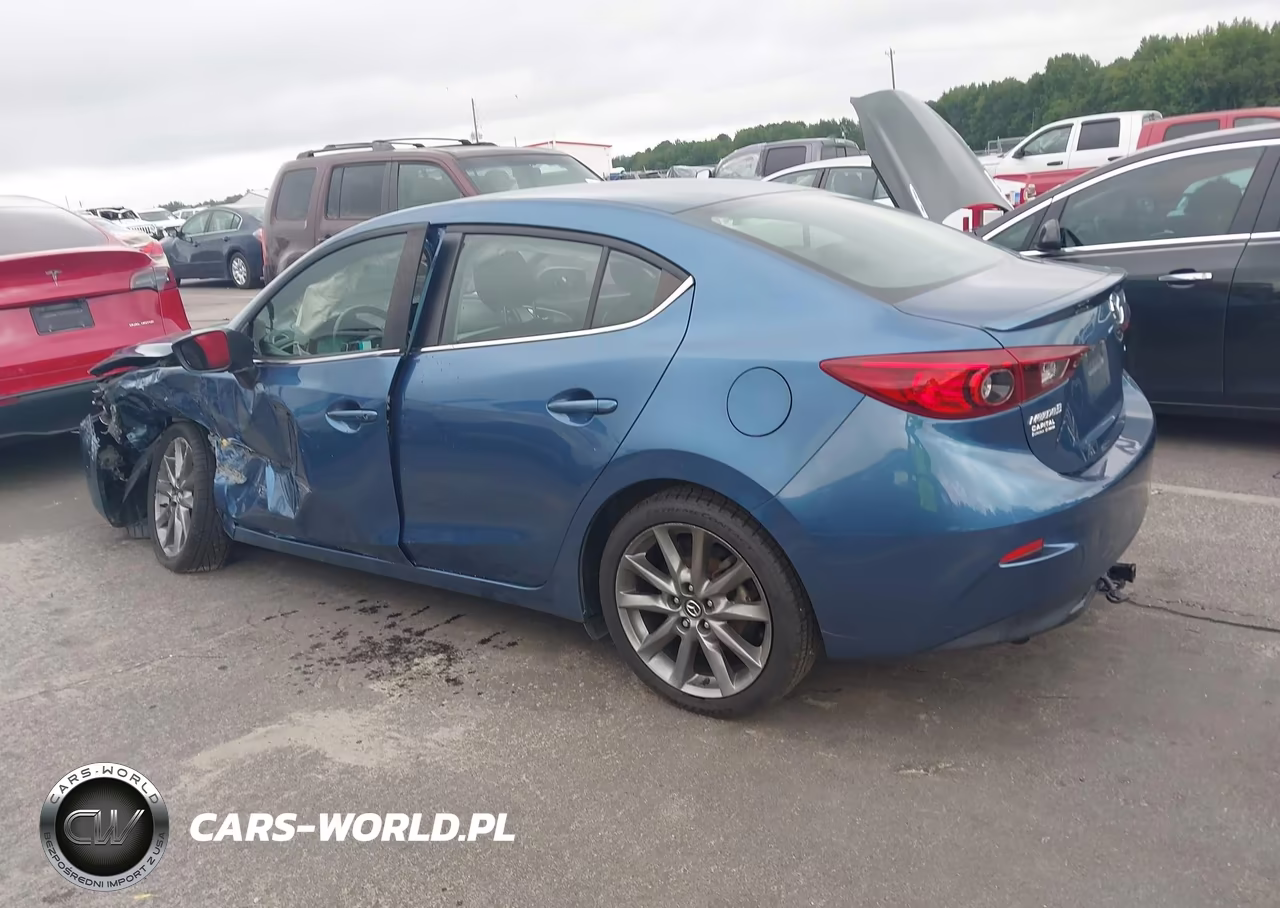 2018 Mazda Mazda3 Touring VIN:3MZBN1V32JM207567 - 14