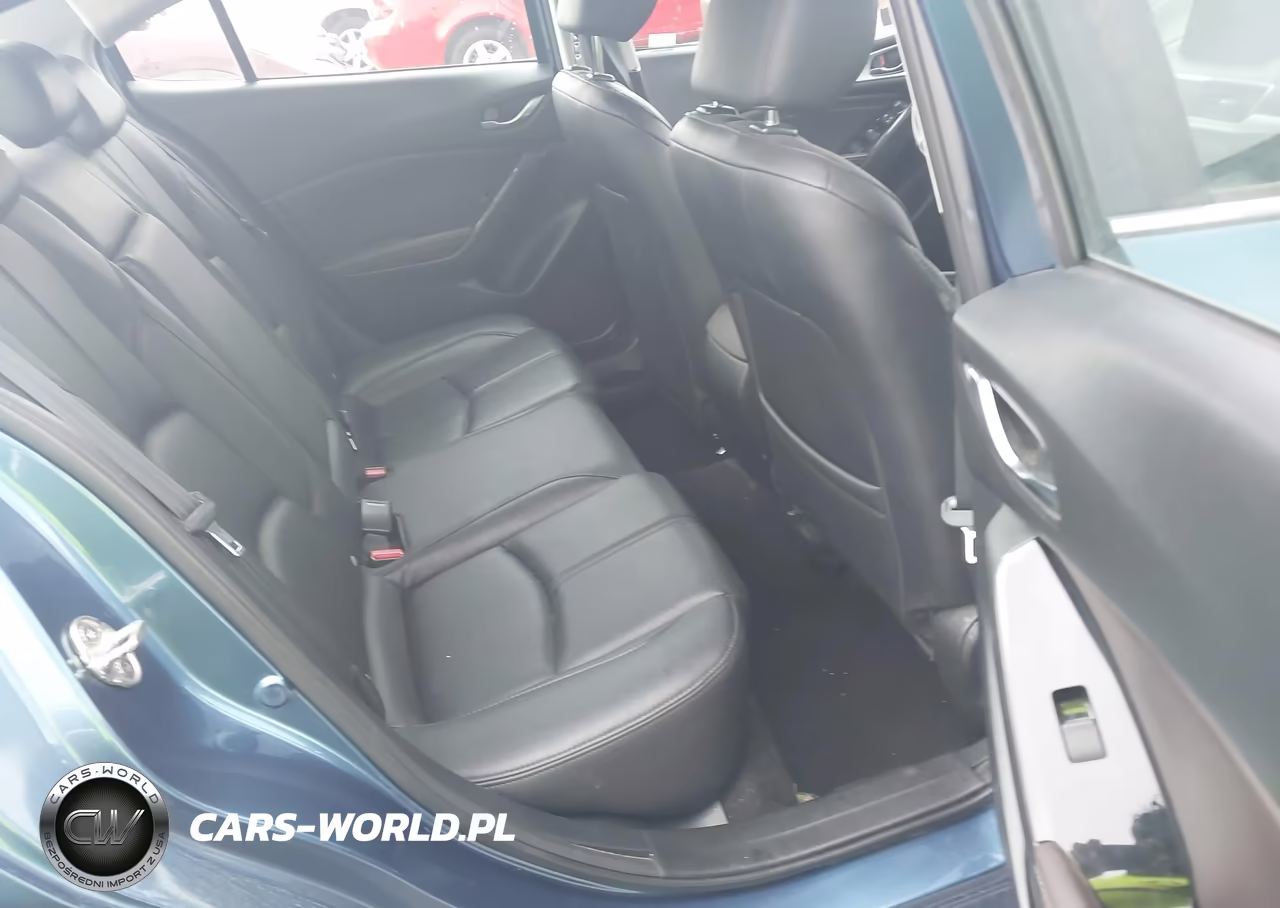 2018 Mazda Mazda3 Touring VIN:3MZBN1V32JM207567 - 8