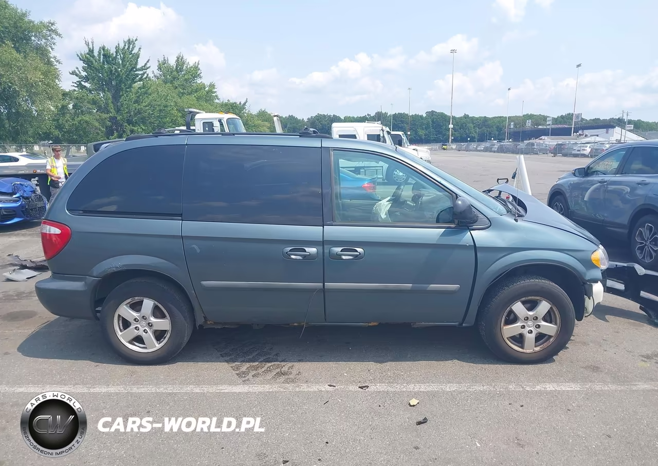 2005 Dodge Caravan Sxt VIN:1D4GP45R55B207474 - 13