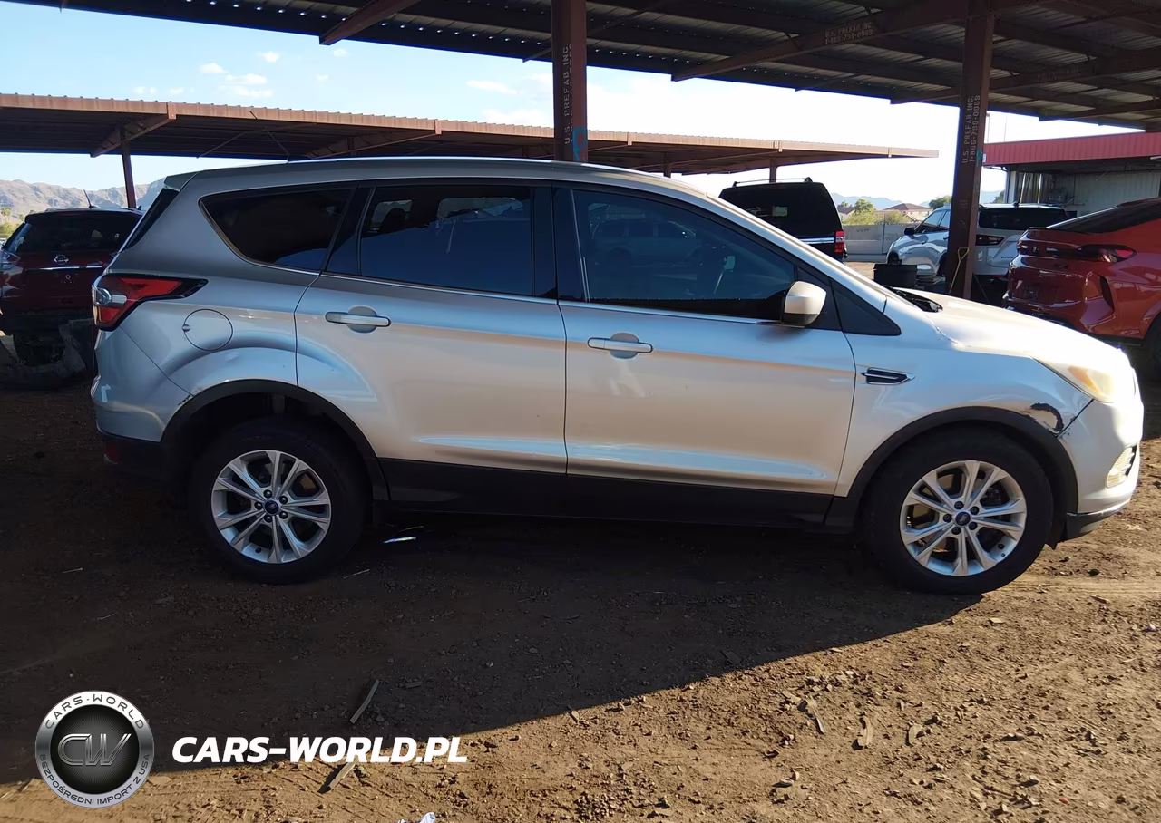 2017 Ford Escape Se VIN:1FMCU9GD8HUE18529 - 13