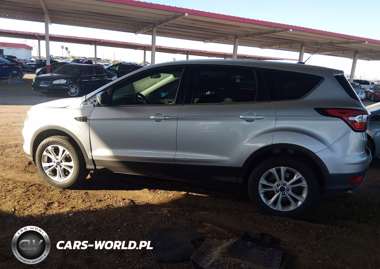 2017 Ford Escape Se VIN:1FMCU9GD8HUE18529 - 14