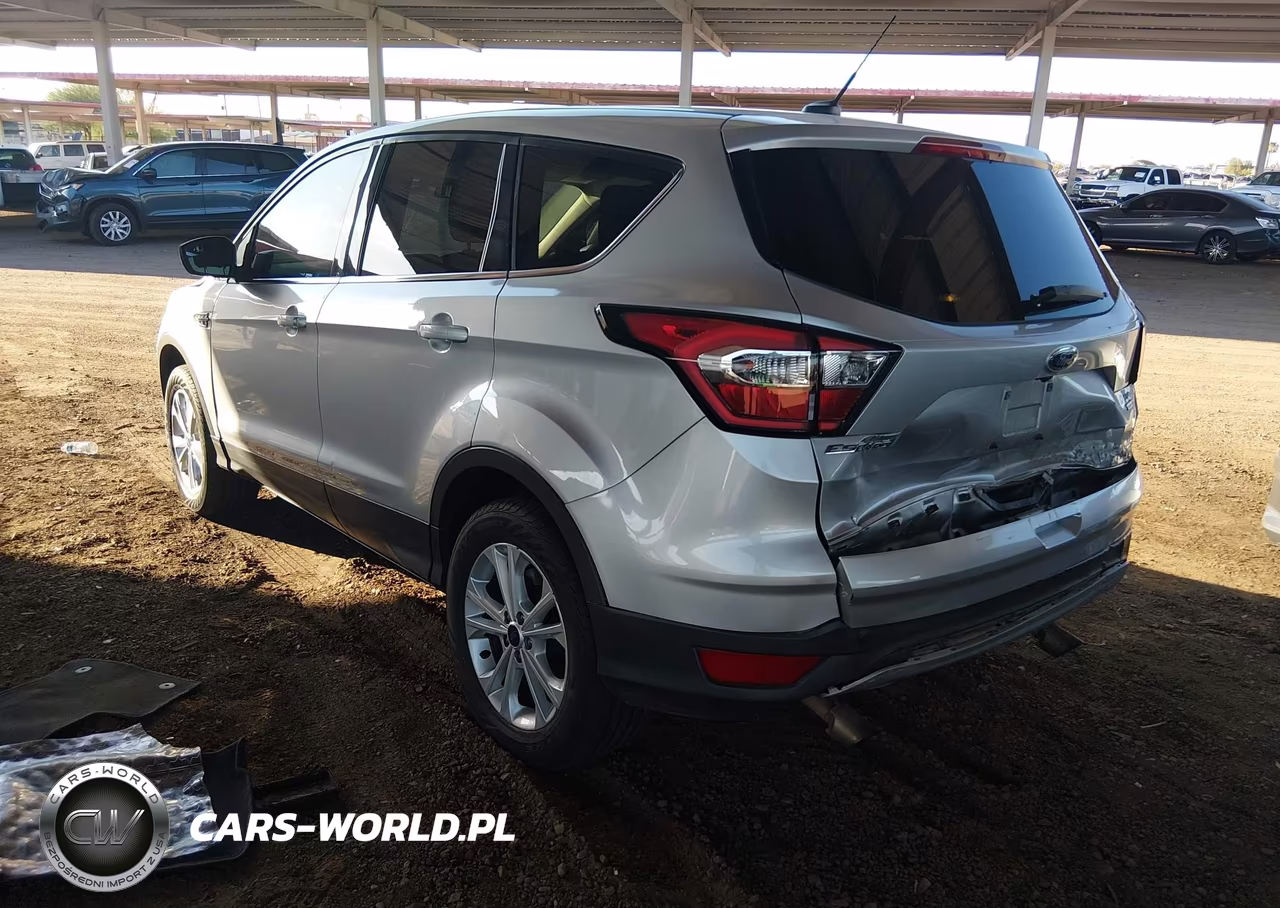 2017 Ford Escape Se VIN:1FMCU9GD8HUE18529 - 3