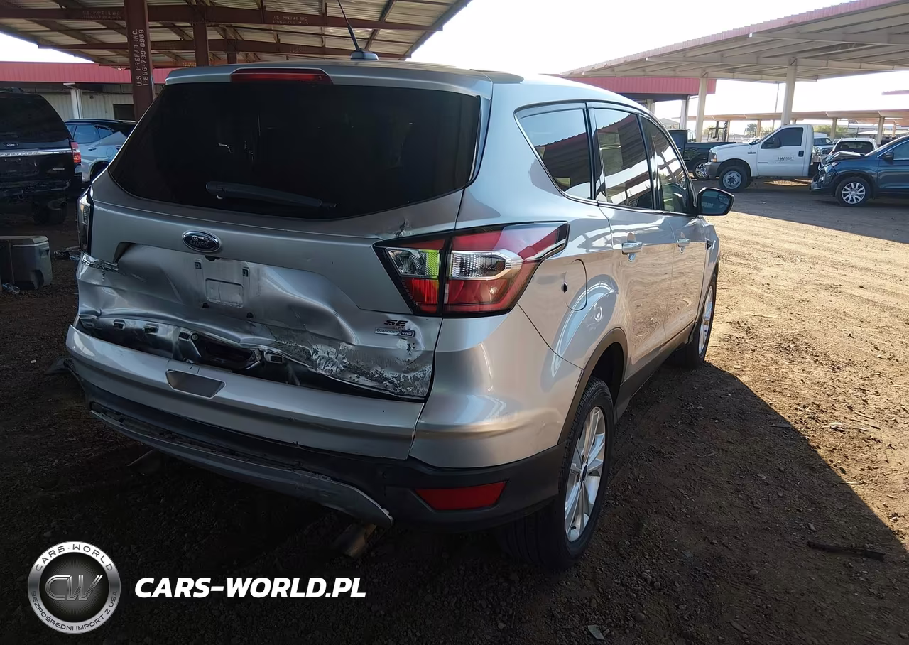 2017 Ford Escape Se VIN:1FMCU9GD8HUE18529 - 4