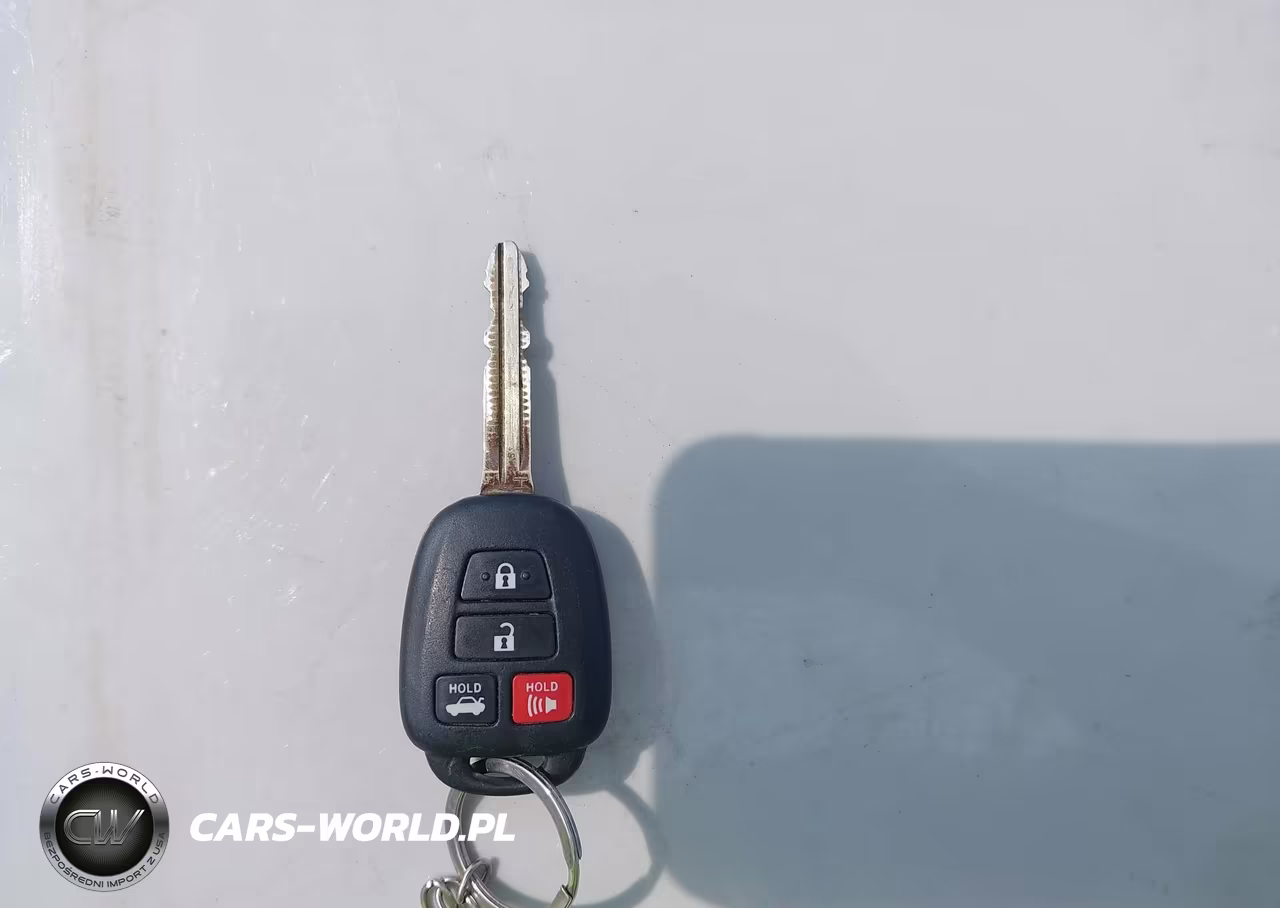 2017 Toyota Corolla Le VIN:5YFBURHE4HP718069 - 11
