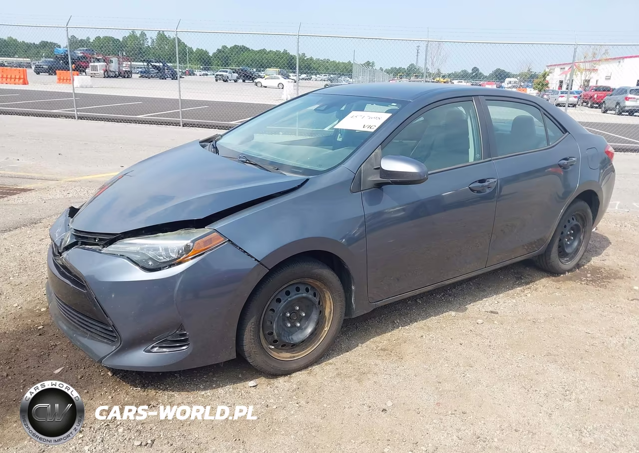 2017 Toyota Corolla Le VIN:5YFBURHE4HP718069 - 2