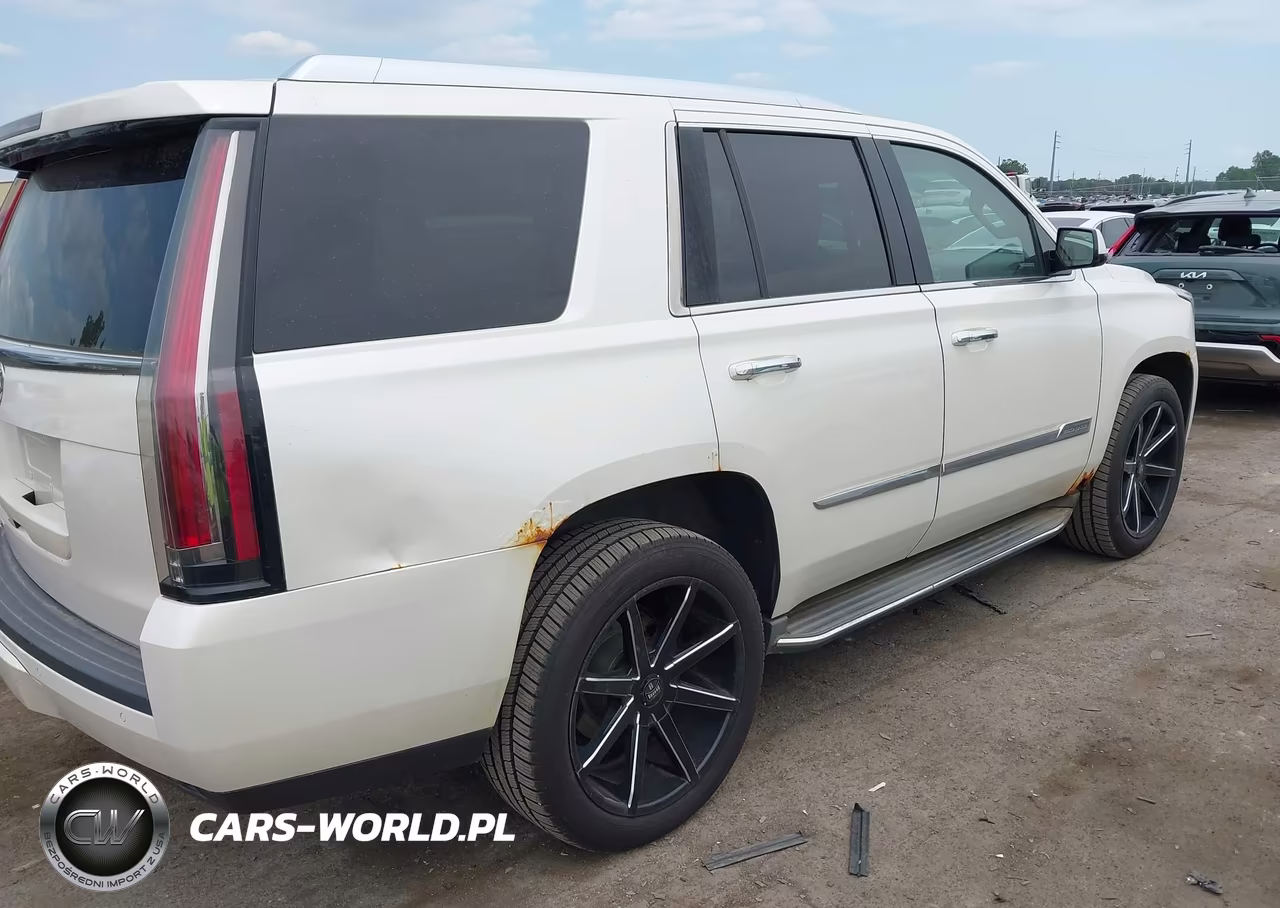2015 Cadillac Escalade Luxury VIN:1GYS4BKJXFR297128 - 4