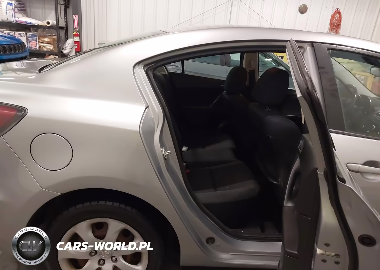 2013 Mazda Mazda3 I Sport VIN:JM1BL1U76D1714261 - 8