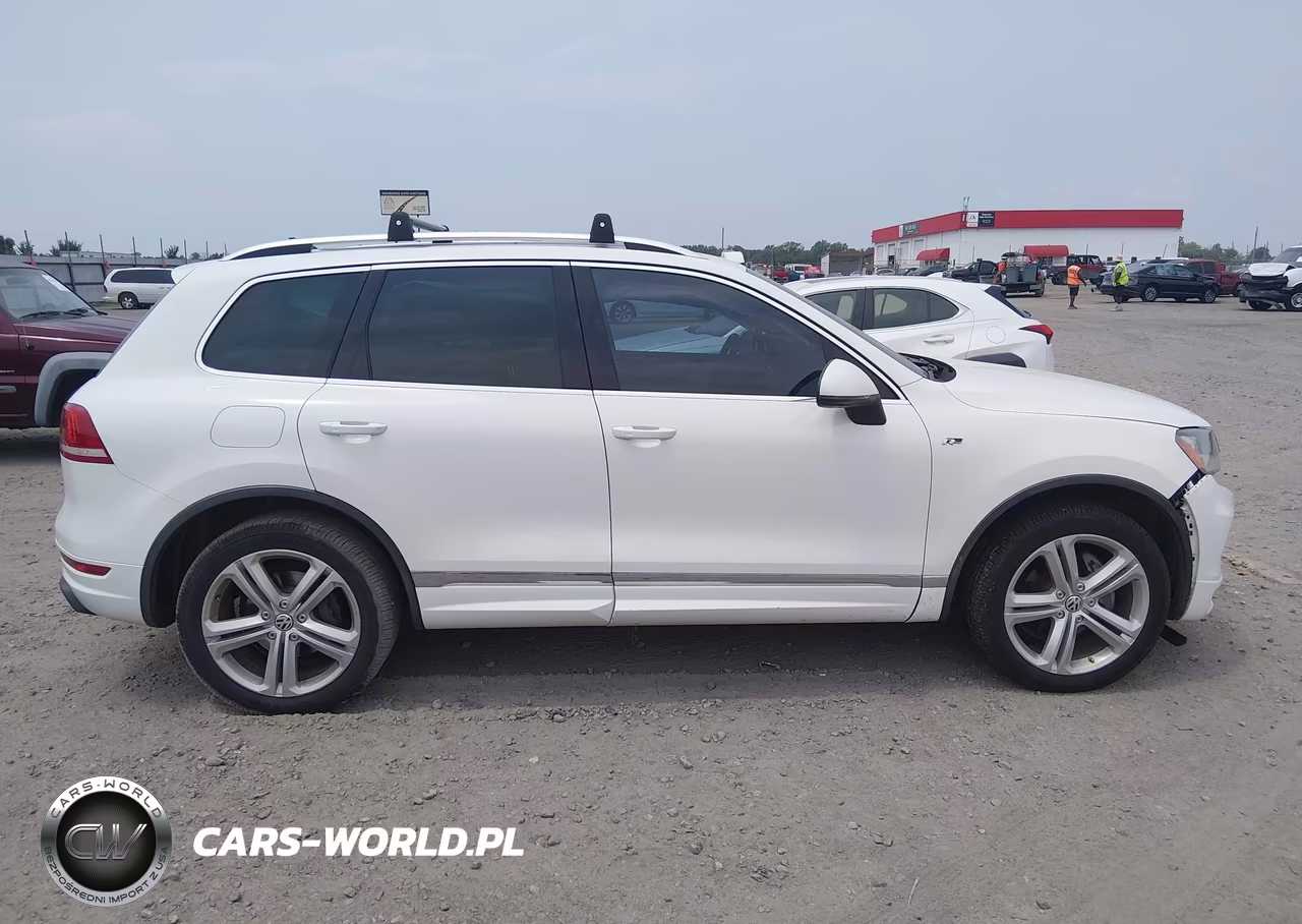 2014 Volkswagen Touareg 3.6L R-Line VIN:WVGDF9BP8ED004503 - 13