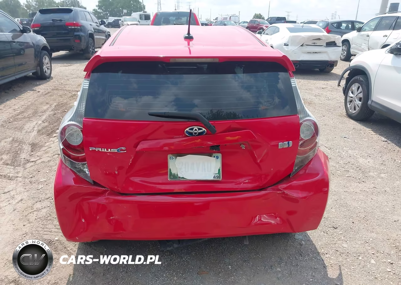 2014 Toyota Prius C Four VIN:JTDKDTB35E1567876 - 16