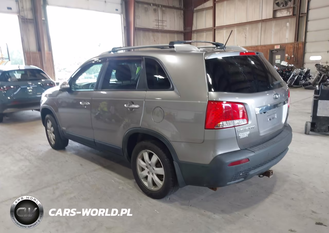 2012 Kia Sorento Lx VIN:5XYKTCA6XCG227392 - 3