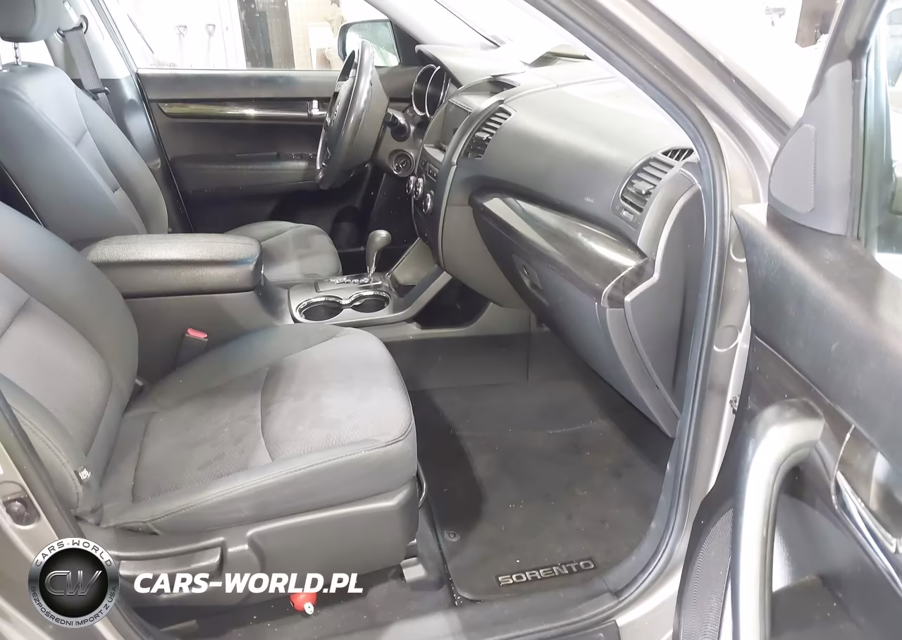 2012 Kia Sorento Lx VIN:5XYKTCA6XCG227392 - 5
