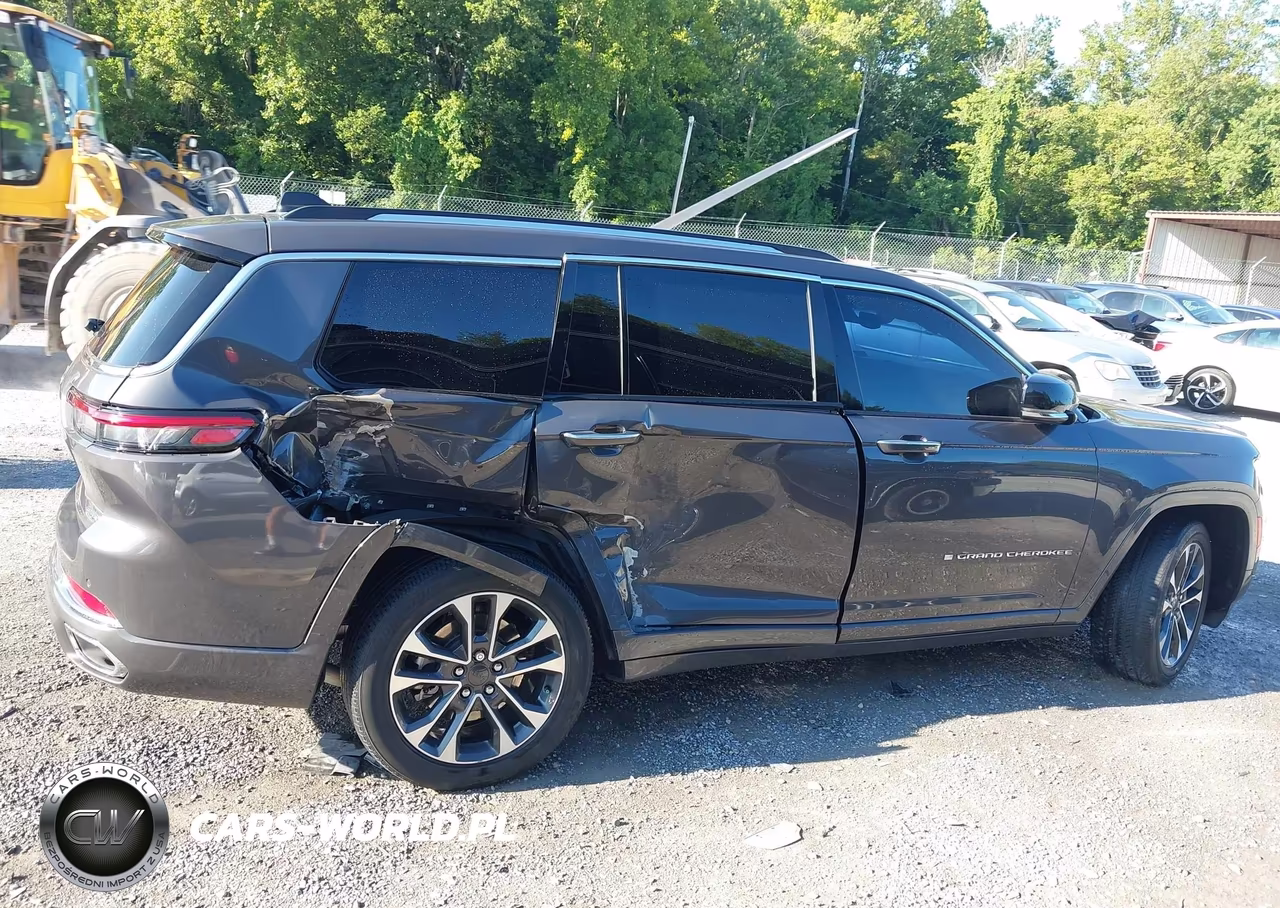 2023 Jeep Grand Cherokee L Overland 4X4 VIN:1C4RJKDGXP8809900 - 13