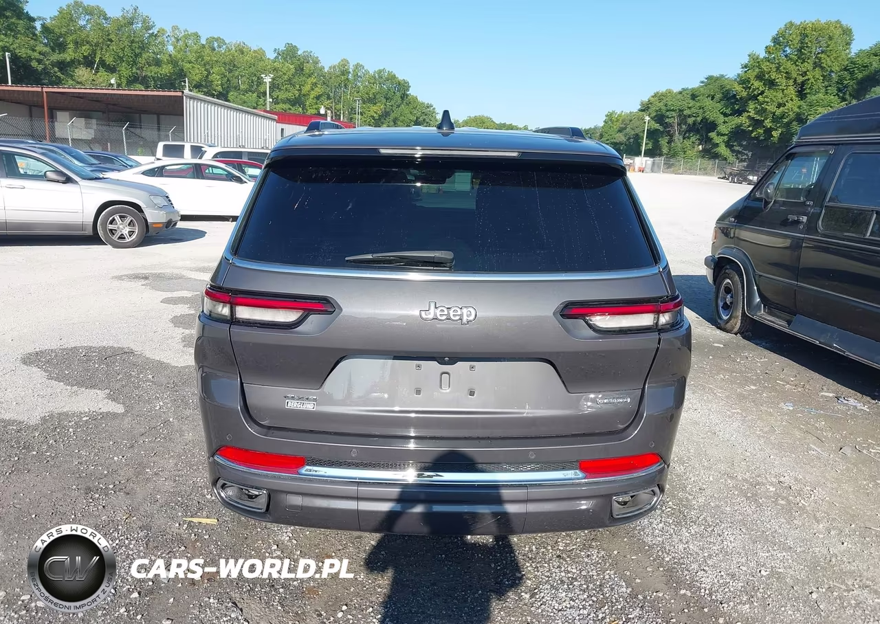 2023 Jeep Grand Cherokee L Overland 4X4 VIN:1C4RJKDGXP8809900 - 16