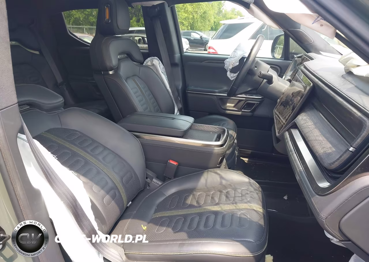 2022 Rivian R1T Launch Edition VIN:7FCTGAAL6NN002444 - 5