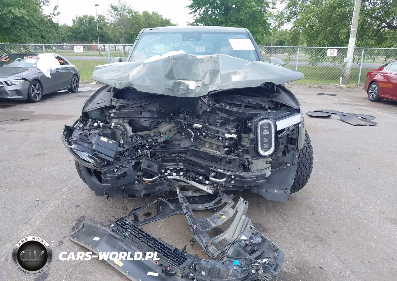 2022 Rivian R1T Launch Edition VIN:7FCTGAAL6NN002444 - 6