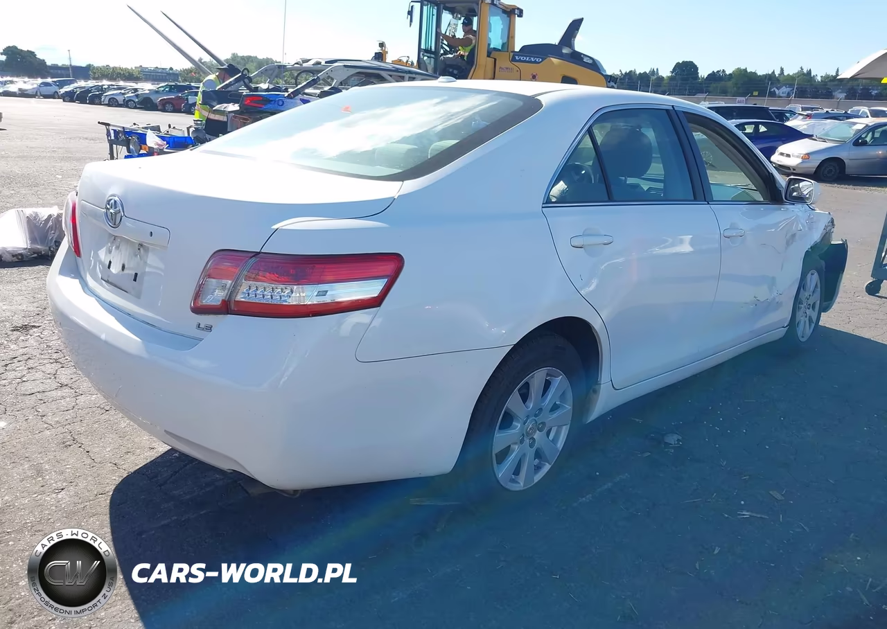 2011 Toyota Camry Le VIN:4T4BF3EK0BR174120 - 4