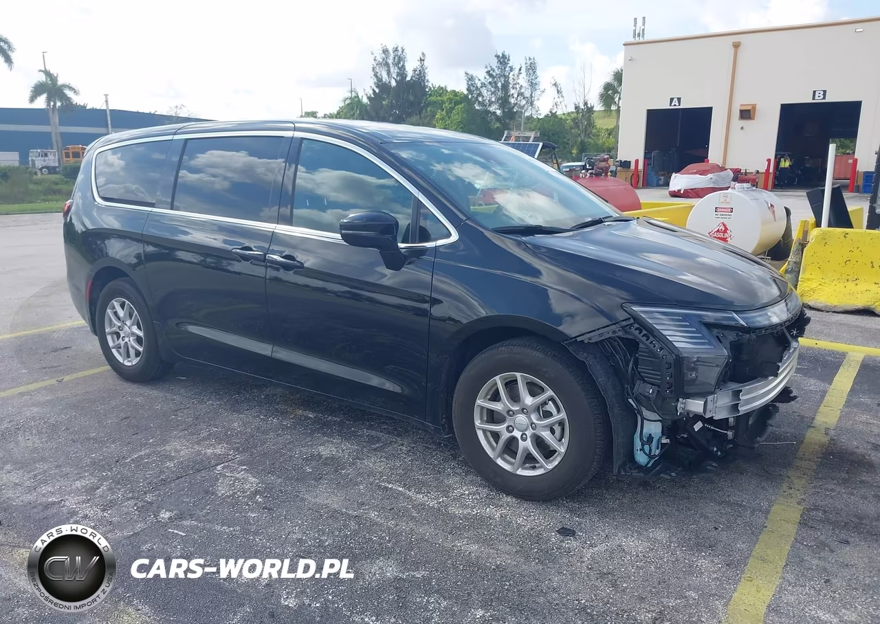 2027 Chrysler Pacifica – zdjęcie 1 z 19