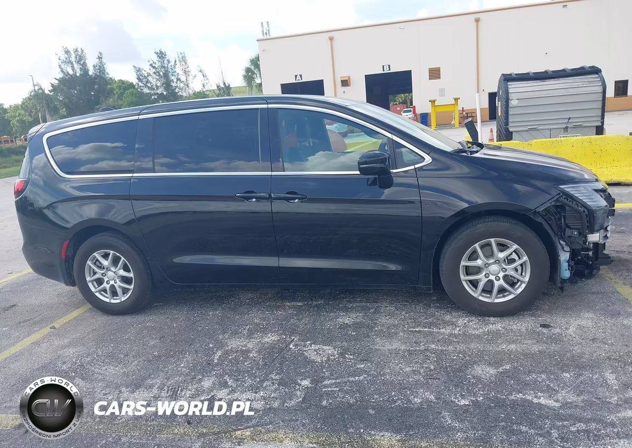 2027 Chrysler Pacifica VIN:2C4RC1BG8VR559758 - 14