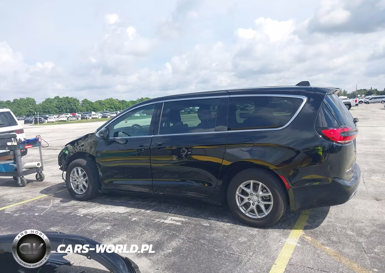 2027 Chrysler Pacifica VIN:2C4RC1BG8VR559758 - 15