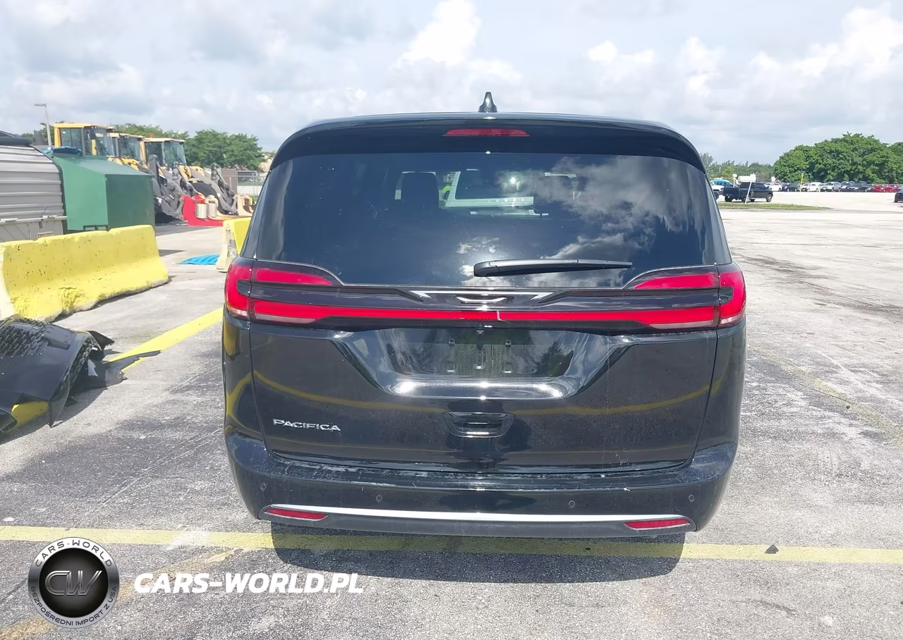 2027 Chrysler Pacifica VIN:2C4RC1BG8VR559758 - 17