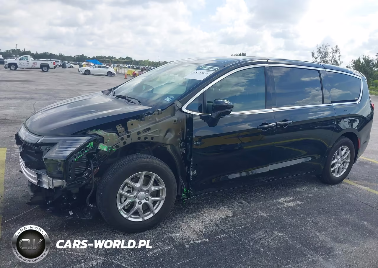 2027 Chrysler Pacifica VIN:2C4RC1BG8VR559758 - 6