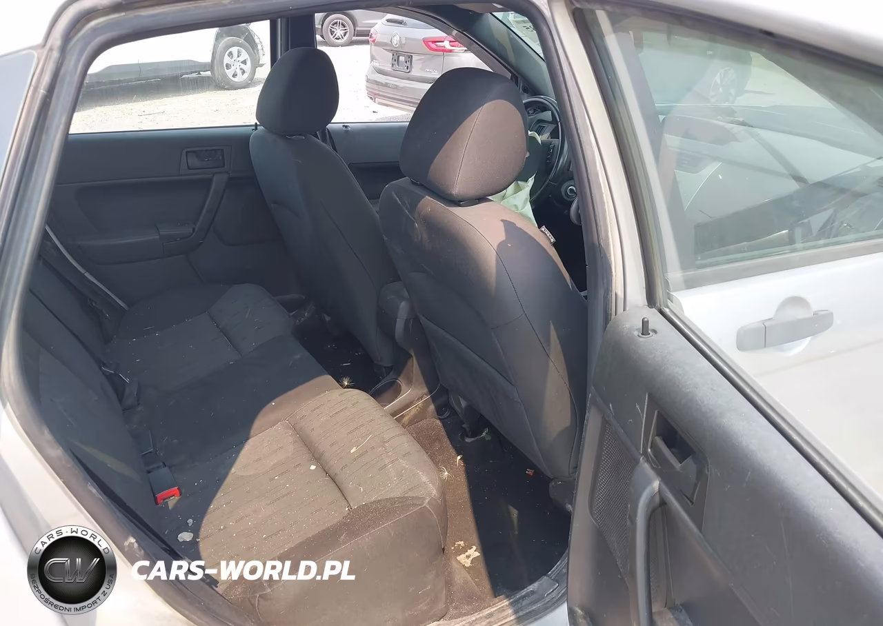 2010 Ford Focus Se VIN:1FAHP3FNXAW296913 - 8