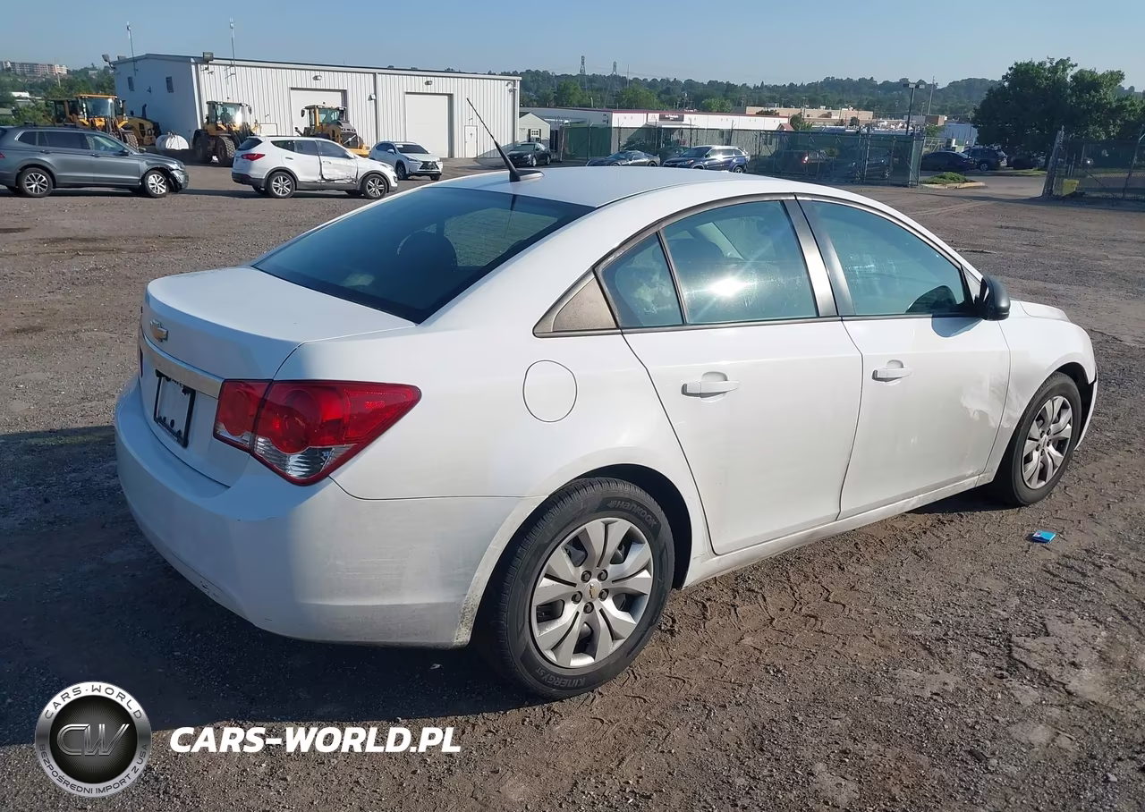 2013 Chevrolet Cruze Ls Auto VIN:1G1PA5SG5D7309469 - 4