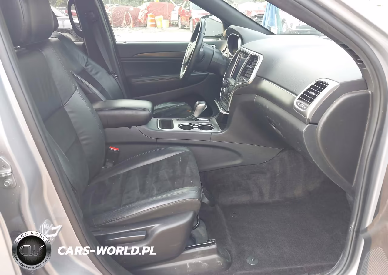 2018 Jeep Grand Cherokee Laredo E 4X4 VIN:1C4RJFAG8JC388954 - 5