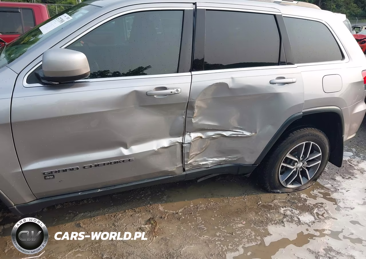 2018 Jeep Grand Cherokee Laredo E 4X4 VIN:1C4RJFAG8JC388954 - 6