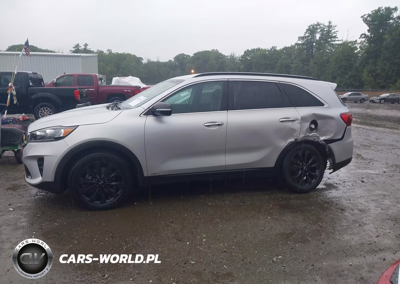2020 Kia Sorento 3.3L S VIN:5XYPGDA58LG696908 - 14