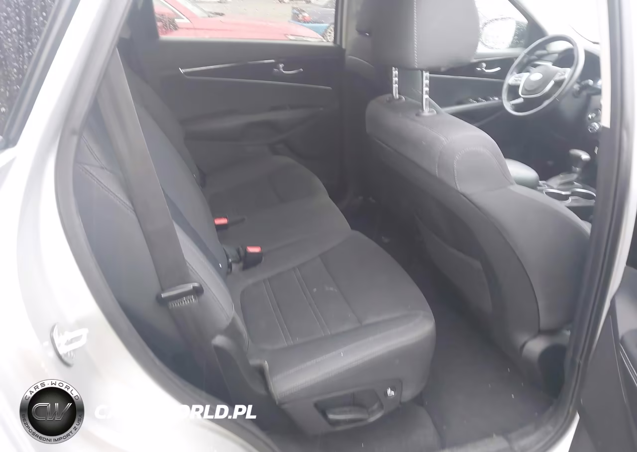 2020 Kia Sorento 3.3L S VIN:5XYPGDA58LG696908 - 8