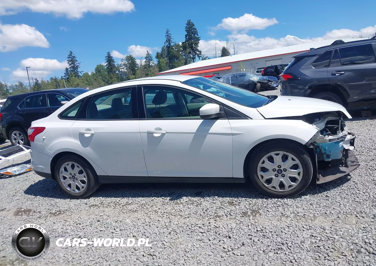 2012 Ford Focus Se VIN:1FAHP3F22CL424409 - 14