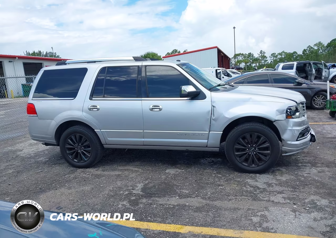 2016 Lincoln Navigator Select VIN:5LMJJ2HTXGEL06222 - 13