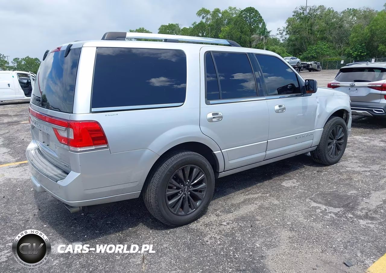 2016 Lincoln Navigator Select VIN:5LMJJ2HTXGEL06222 - 4