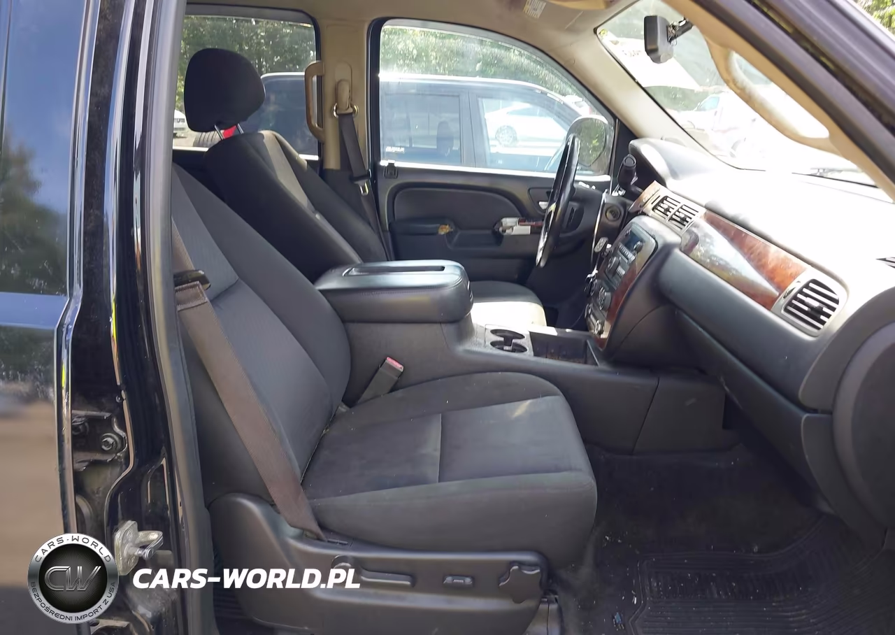 2014 Chevrolet Tahoe Ls VIN:1GNSKAE05ER163660 - 5