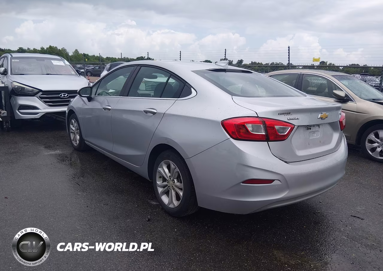 2019 Chevrolet Cruze Lt VIN:1G1BE5SM0K7123291 - 3