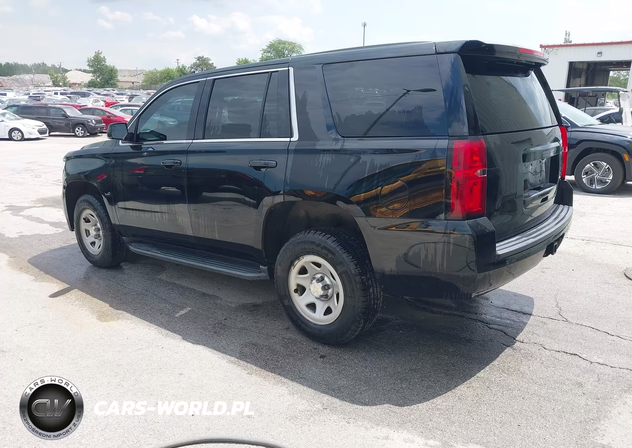 2017 Chevrolet Tahoe Commercial VIN:1GNSKFEC5HR353177 - 3