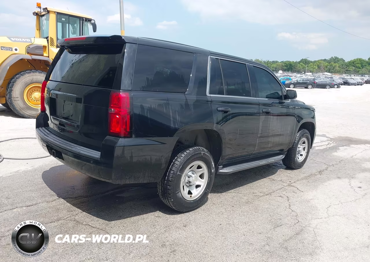 2017 Chevrolet Tahoe Commercial VIN:1GNSKFEC5HR353177 - 4
