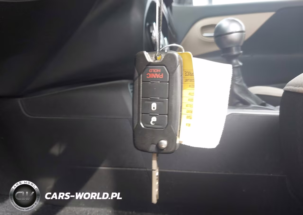 2015 Jeep Renegade Sport VIN:ZACCJAAH4FPC13413 - 11