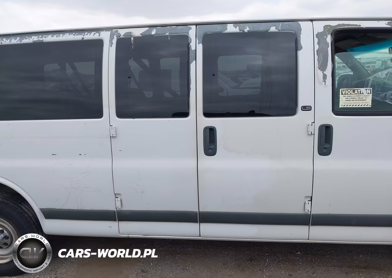 2001 Chevrolet Express VIN:1GAHG39R011208952 - 13