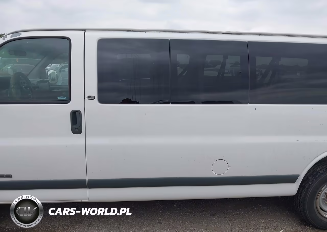 2001 Chevrolet Express VIN:1GAHG39R011208952 - 14