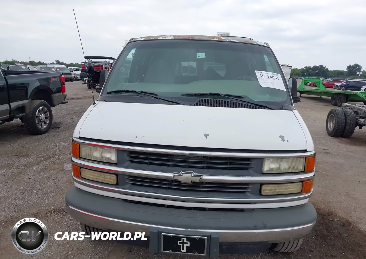 2001 Chevrolet Express VIN:1GAHG39R011208952 - 6