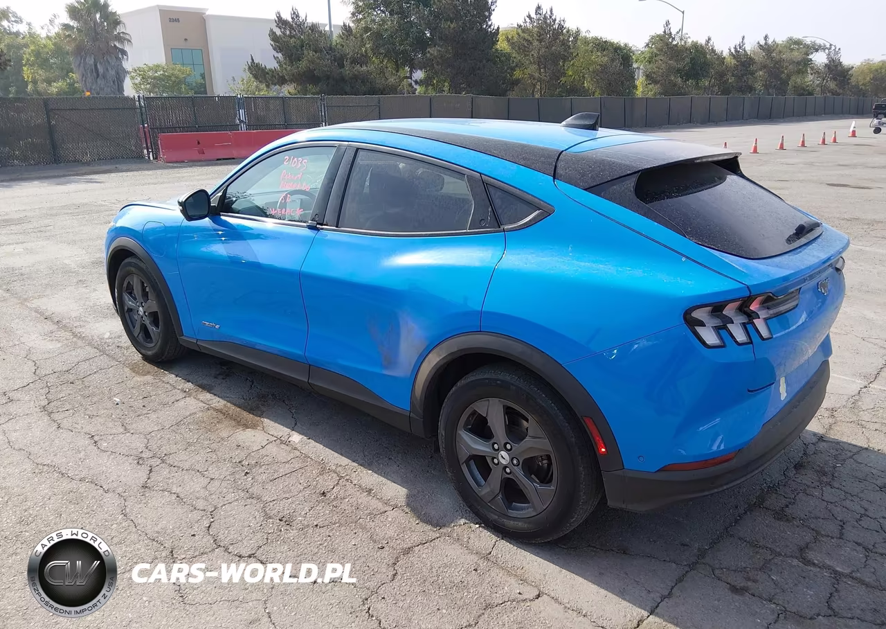 2023 Ford Mustang Mach-E Select VIN:3FMTK1RMXPMA15286 - 3