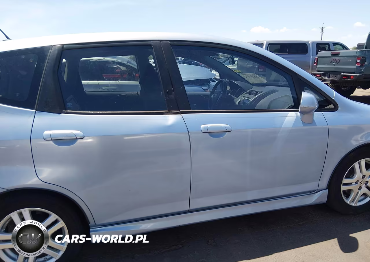 2008 Honda Fit Sport VIN:JHMGD386X8S014337 - 13