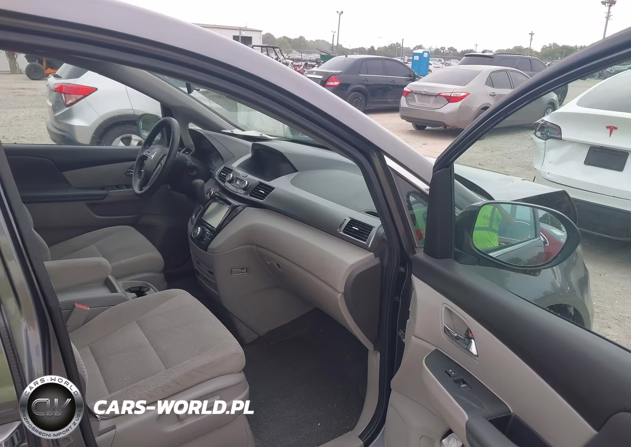 2016 Honda Odyssey Se VIN:5FNRL5H31GB130424 - 5